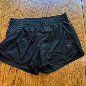 Athleta 4” mesh run shorts